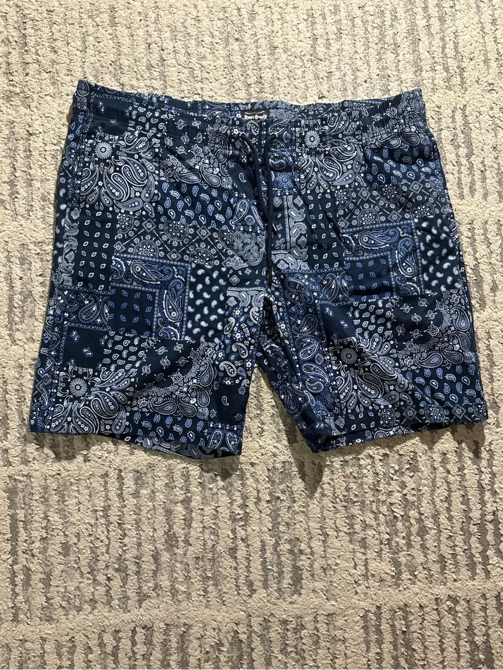 Dogg Supply Snoop Dogg blue paisley tie waist shorts size 3X